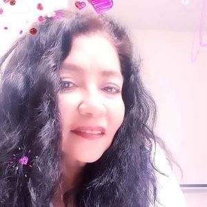 Meet your Posher, Esperanza